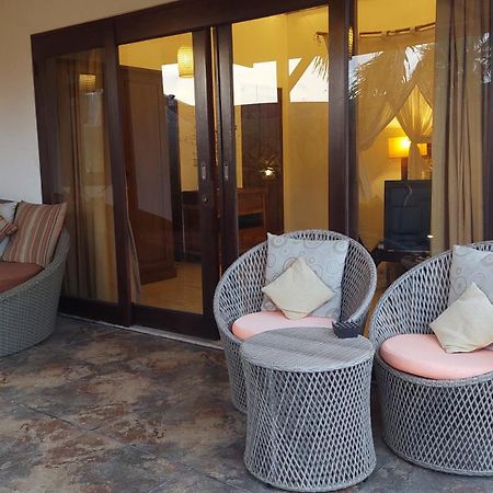 Villa Heliconia スミニャック 部屋 写真