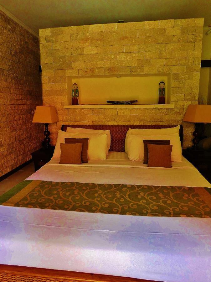 Villa Heliconia スミニャック エクステリア 写真